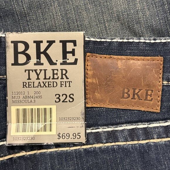 Buckle BKE Jeans Mens 32S Blue Tyler Bootleg Relaxed Distressed Dark Wash Denim - Picture 4 of 14